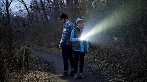 Battle-Of-The-Beams-Headlamps-vs.-Flashlights-Which-One-Should-You-Choose-when-Hiking GLORYFIRE®