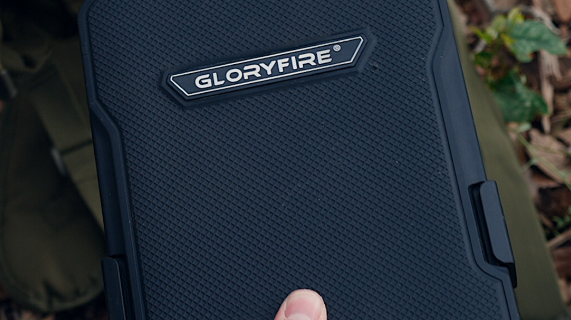 Why-You-Should-Use-a-Portable-Safe-While-Hunting-Camping-or-Hiking GLORYFIRE®